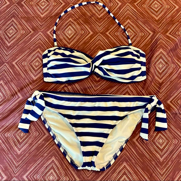 Lot of 2 women’s bikinis, Mossimo, EUC, S - Picture 7 of 10